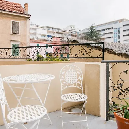 Apartamento Spalatum Boutique With Balcony